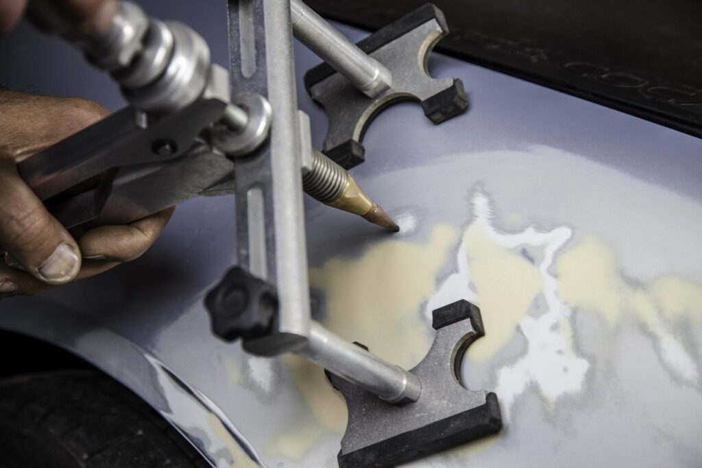 動物との事故に備える車両保険の保障内容は？