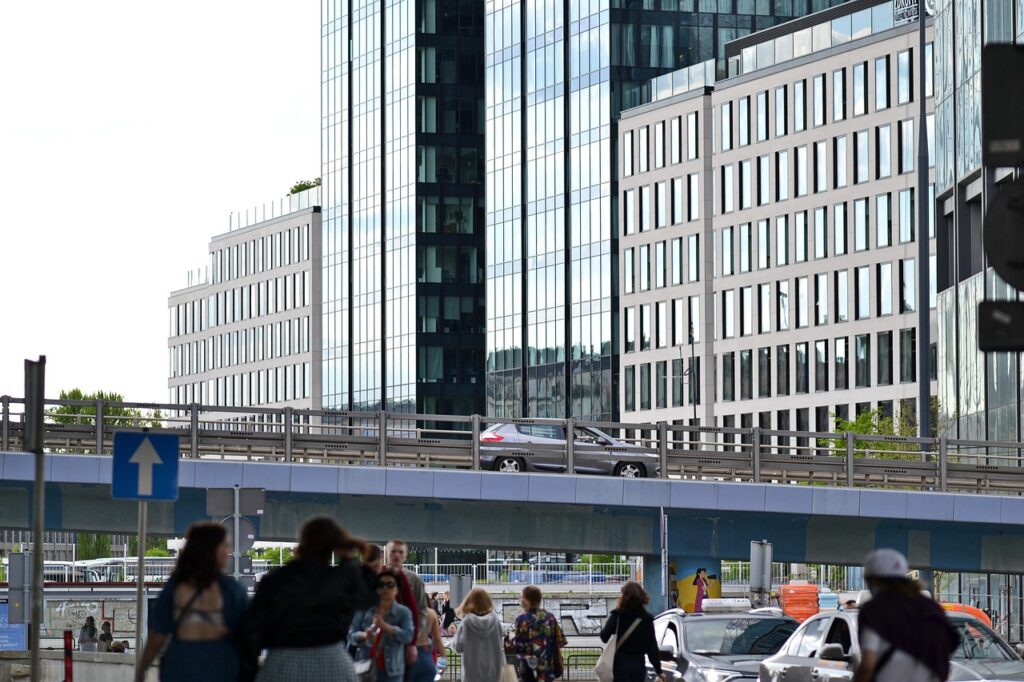 レンタカー費用特約を利用するメリットと注意点は？